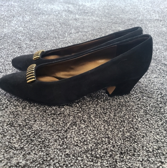 VANELI Made in Italy Black Suede Shoes w/gold accents - Picture 2 of 5